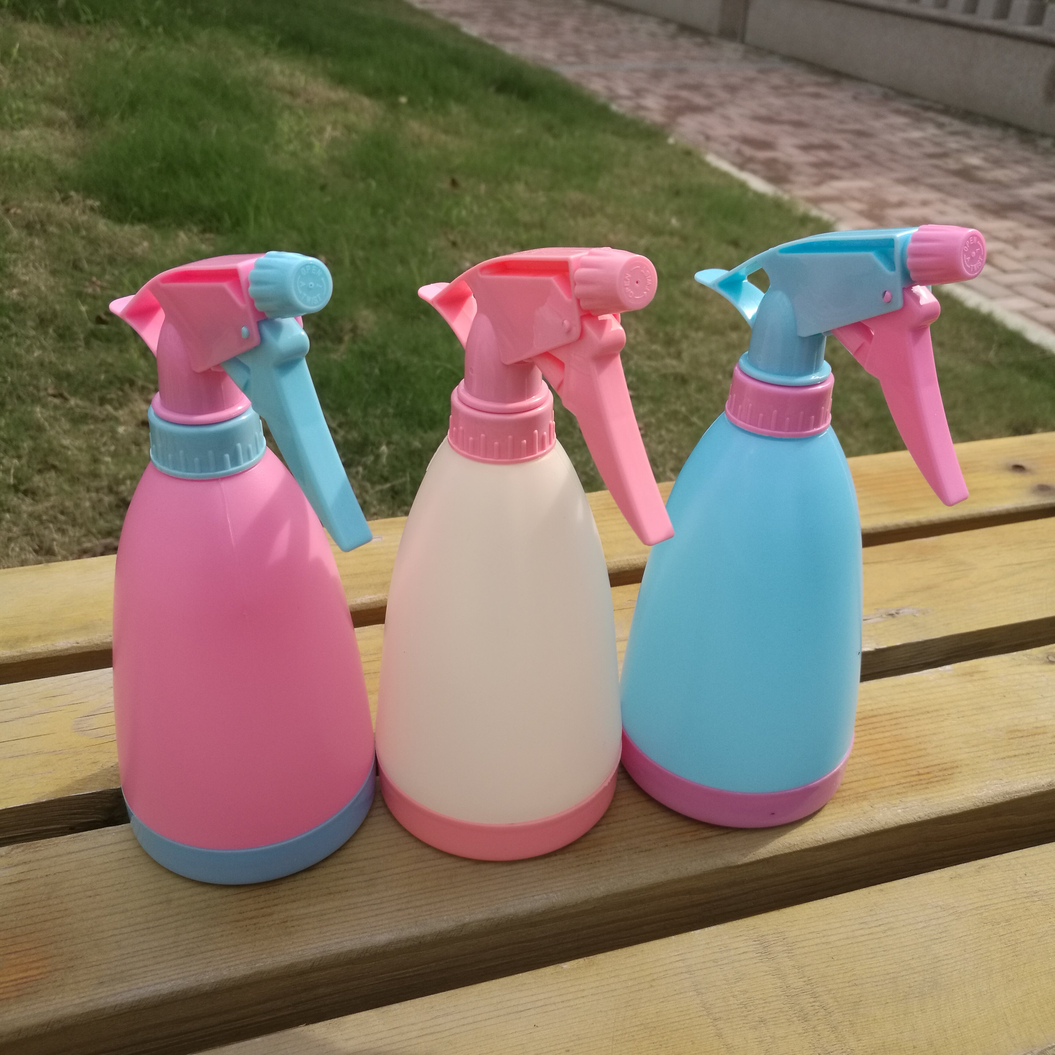 糖果色小喷壶园艺用品小型喷雾器迷你花卉雾状多肉手压式浇花浇水