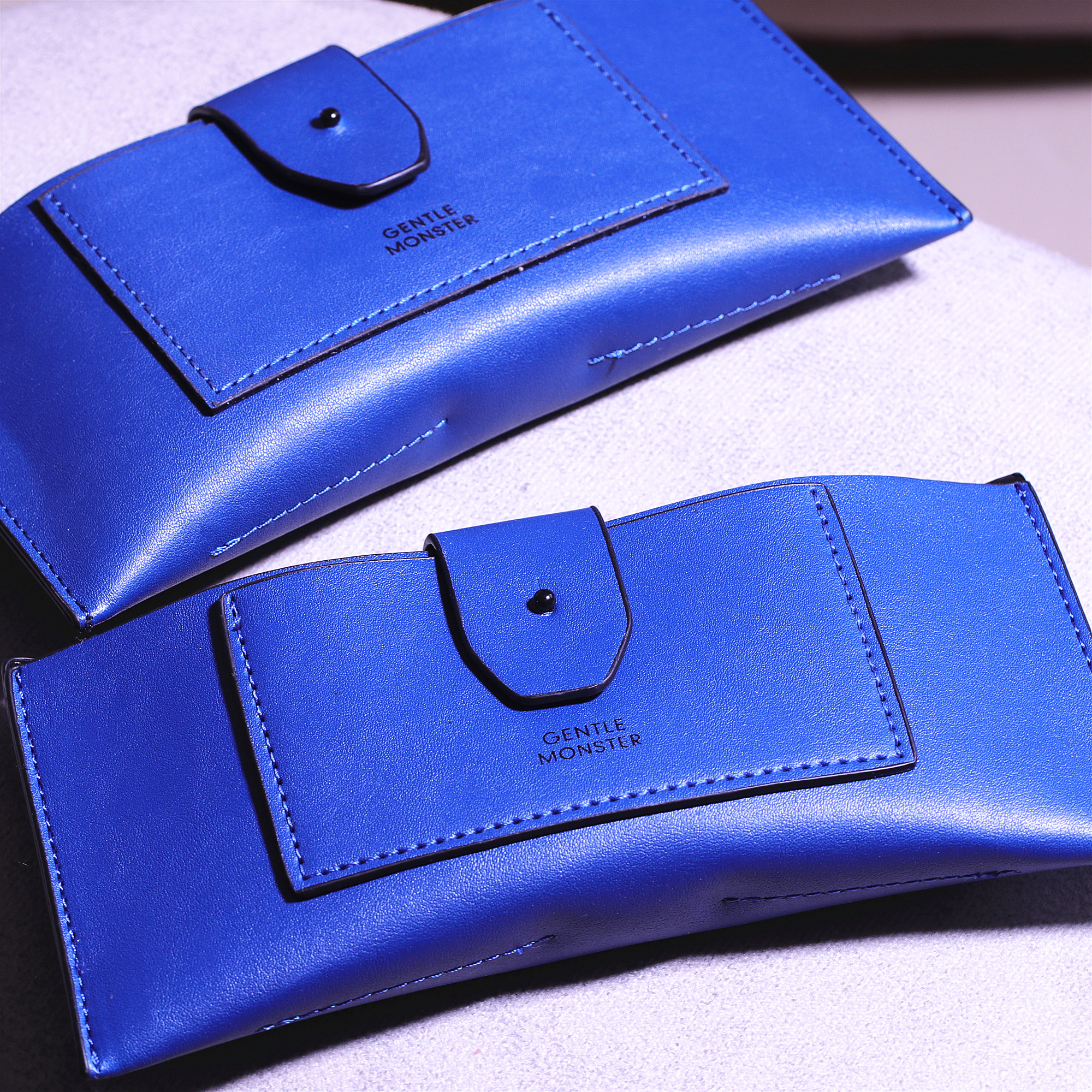 一折独家定制眼镜盒套装_韩国v牌gm新款蓝色套装皮质眼镜盒 生日礼物