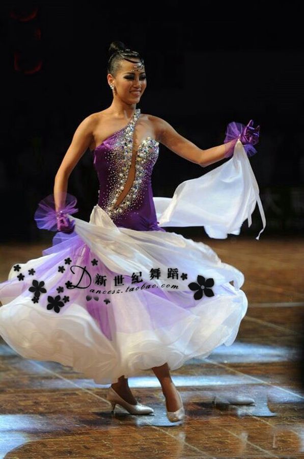 新款摩登舞服套装演出服表演装国标舞摩登比赛裙量身定做花边大红