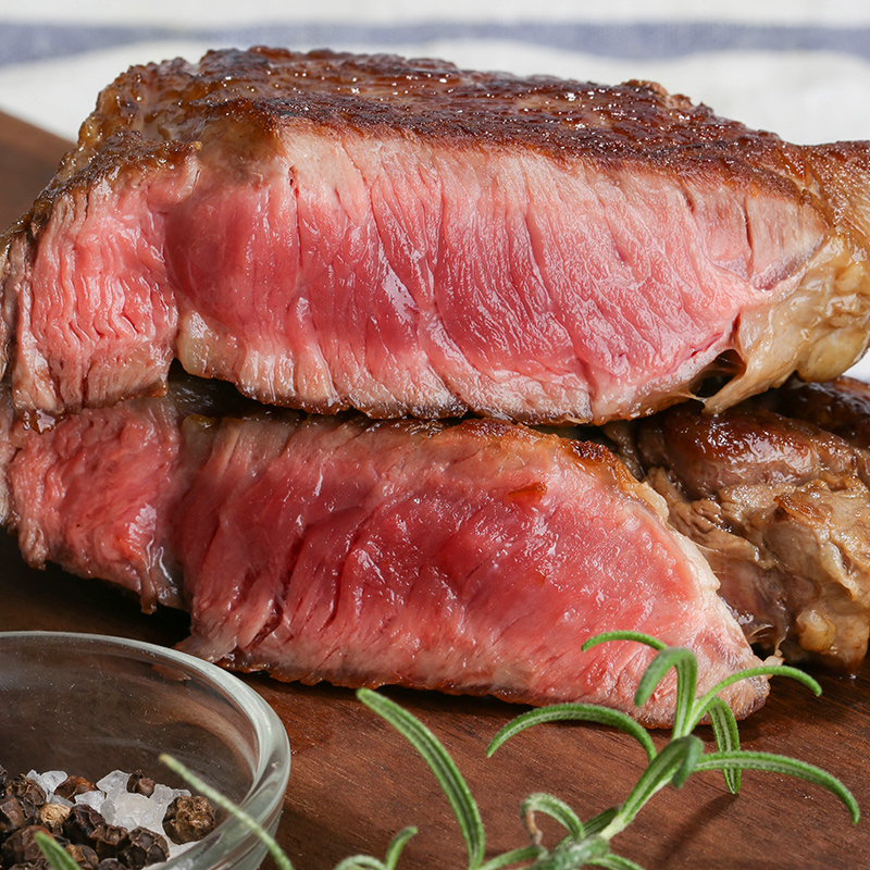 去购买 5 肉管家整条牛眼肉 原切的牛排组合装,一次满足你的各种喜好