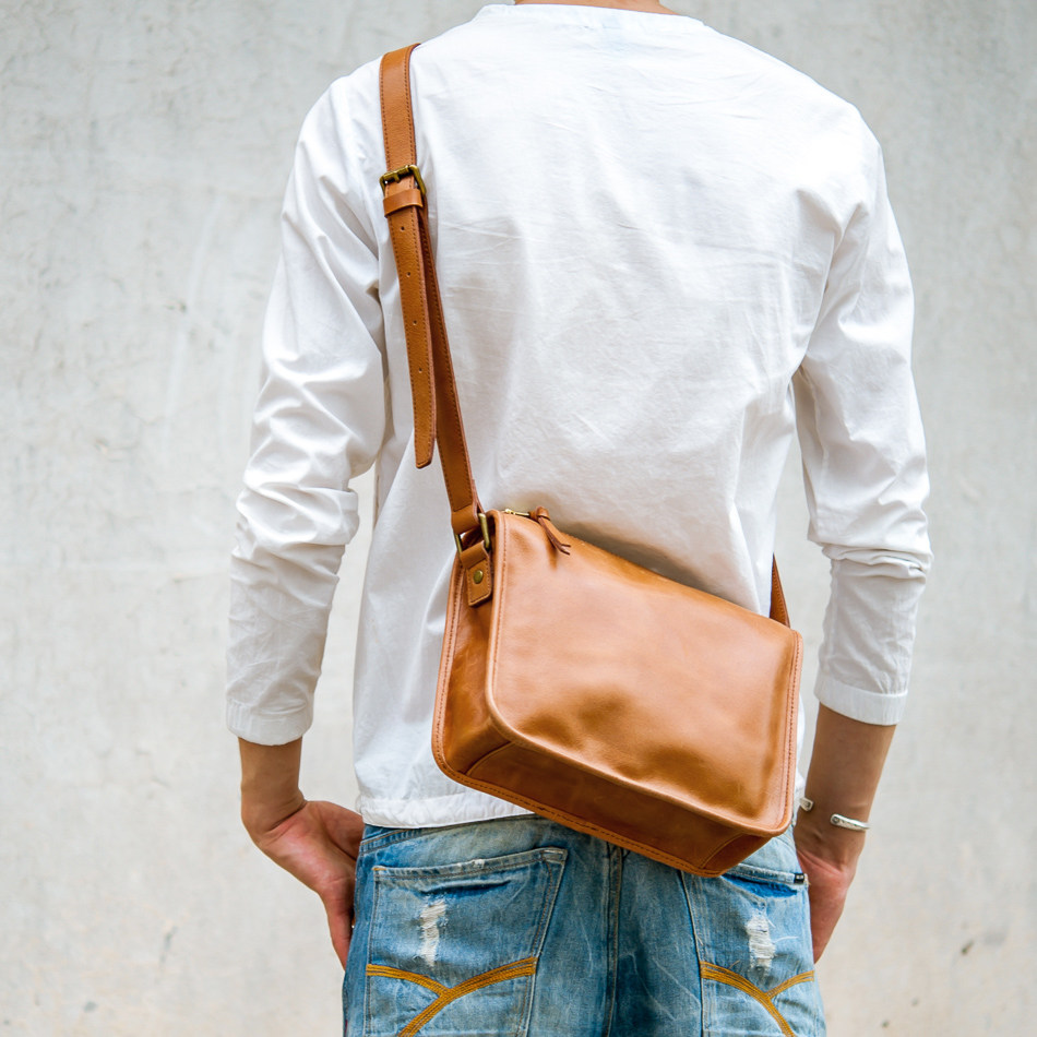 经典系列 !潇洒行走 手工头层牛皮单肩背包男士斜挎包休闲优惠券