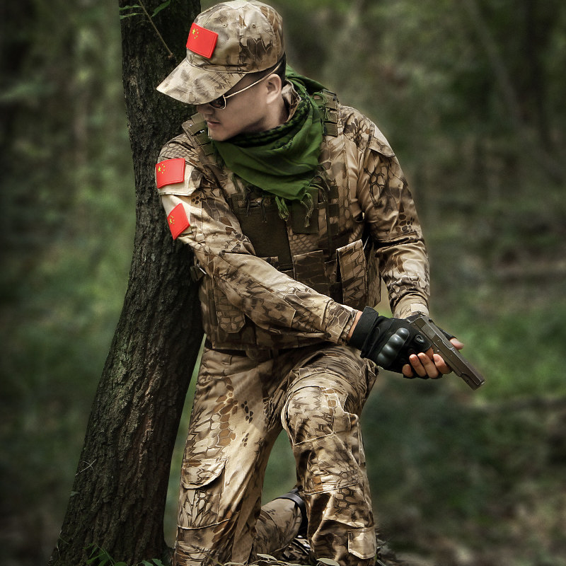 一折沙漠迷彩_ 军用品户外沙漠蟒纹迷彩服男套装军装特种兵军训衣服