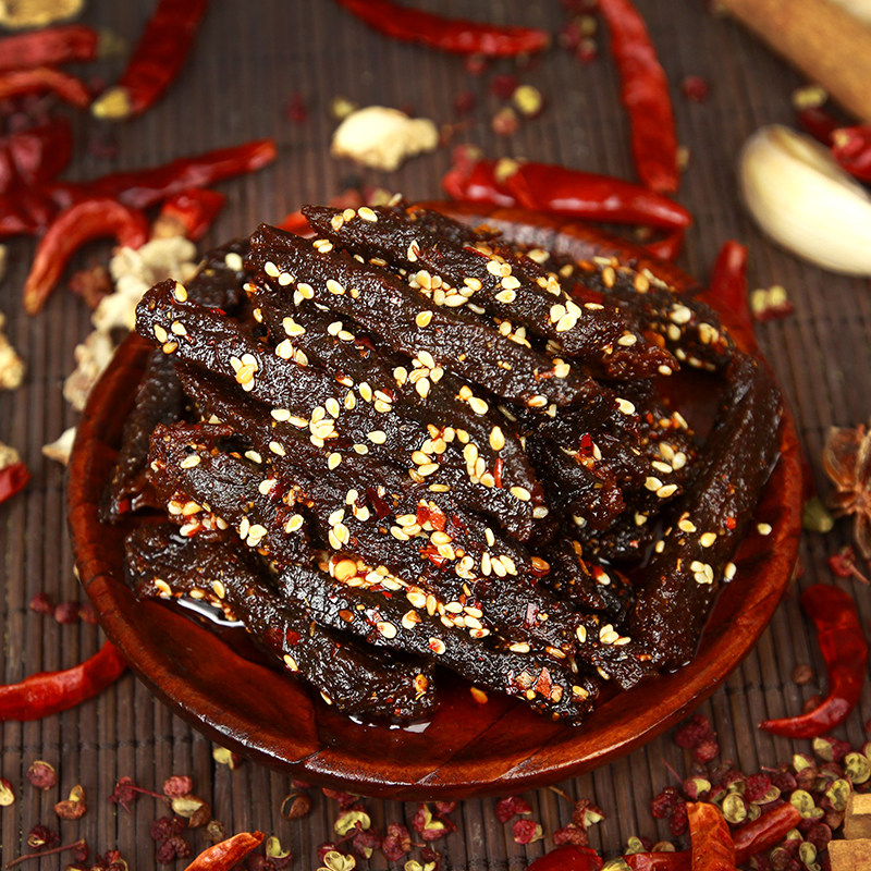 四川特产 麻辣 零食_【买五送一】50g麻辣五香牛肉干四川特产麻辣零食