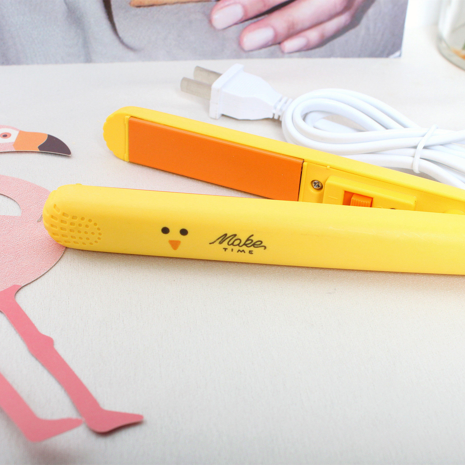 拉直板 家用型 飞科_韩国卡通小型夹板女拉直发神器懒人直卷两用不伤