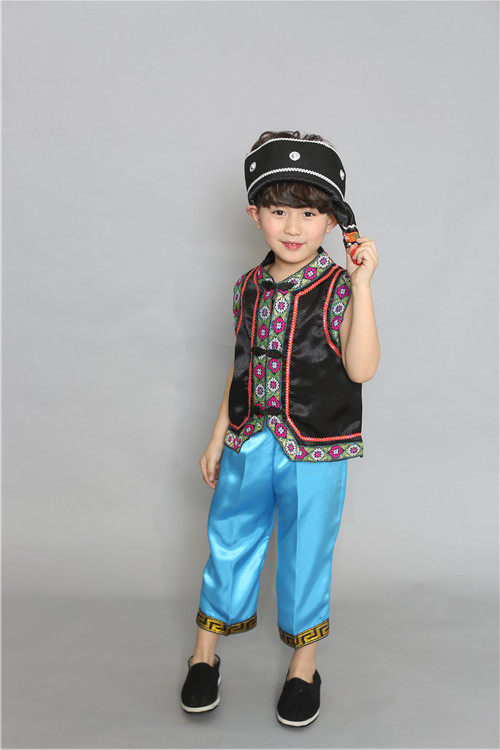 儿童走秀服装 男_2018新款儿童哈尼族舞蹈演出服幼儿园少数民族男孩