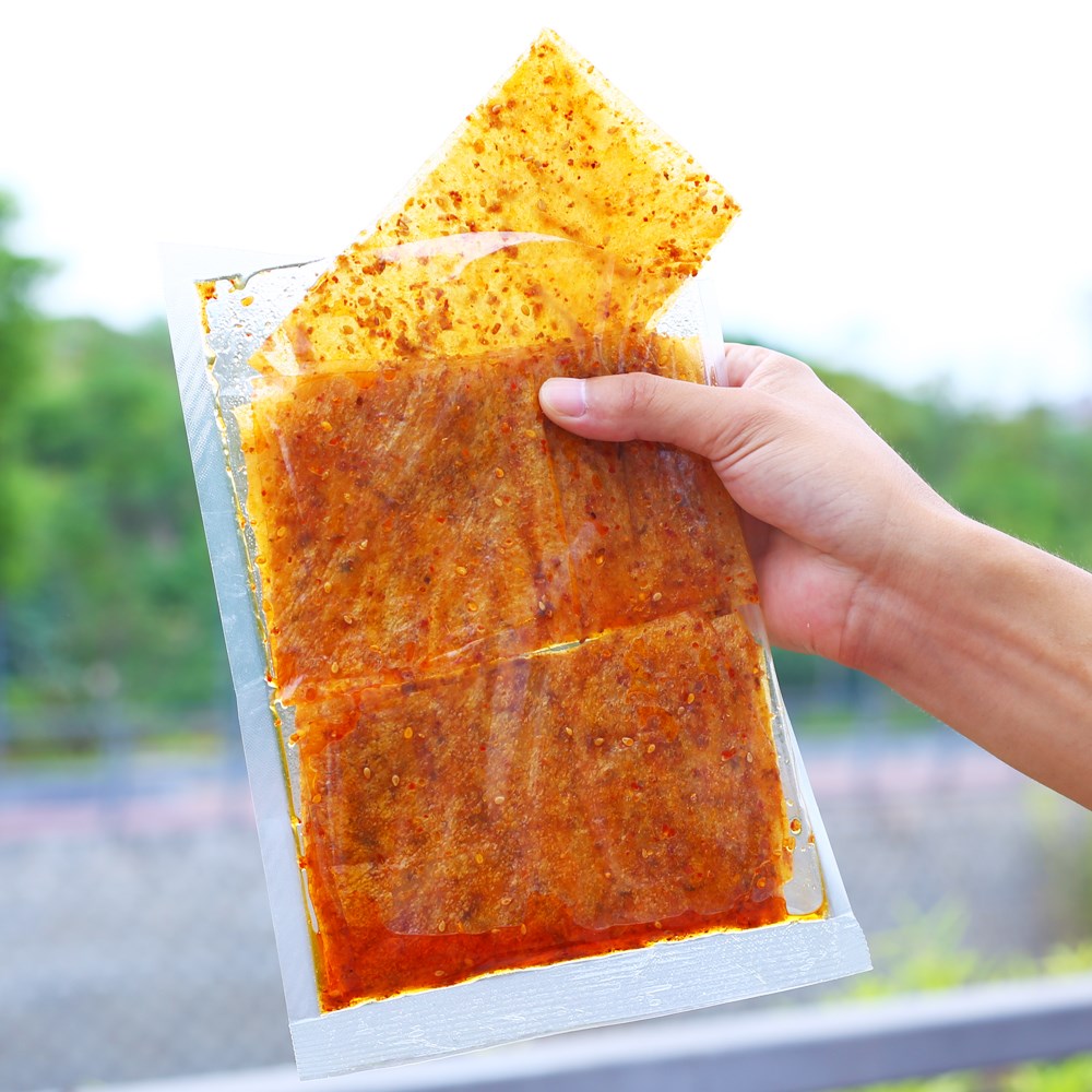 豆皮辣片 麻辣500g_手工辣条麻辣网红大辣片80后儿时怀旧手撕香辣味