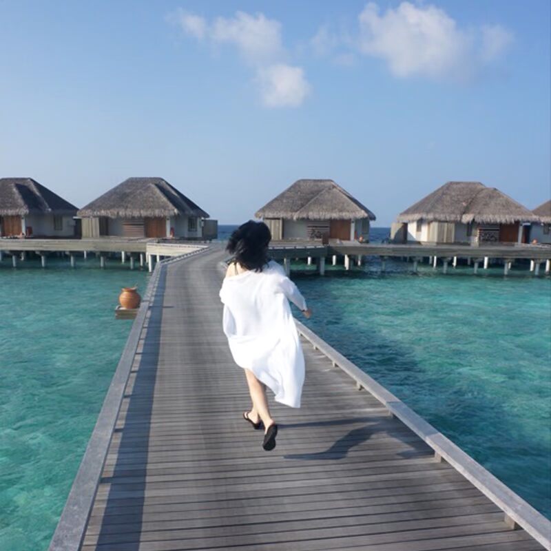 海边防晒衣度假披肩海滩沙滩服外搭女夏中长款冰丝针织开衫薄外套