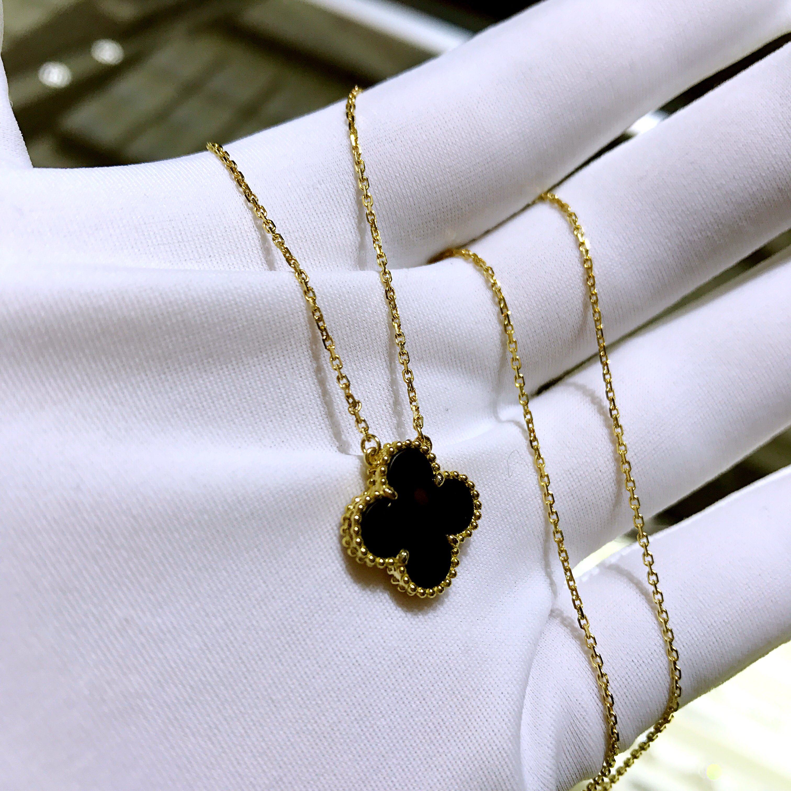 18k金四叶草项链大额优惠券