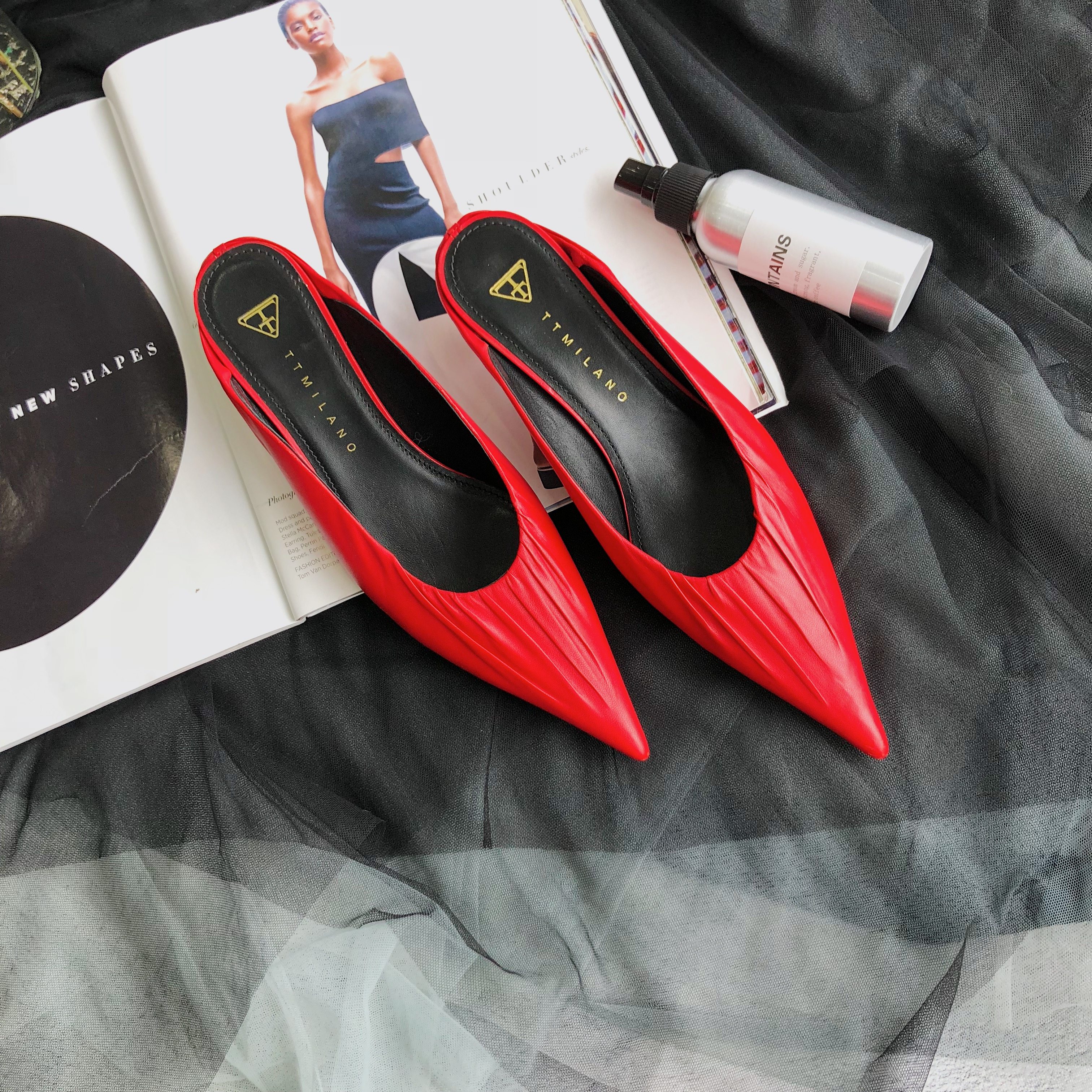 【狂人宇】tt2018早春新款女鞋羊皮尖头浅口