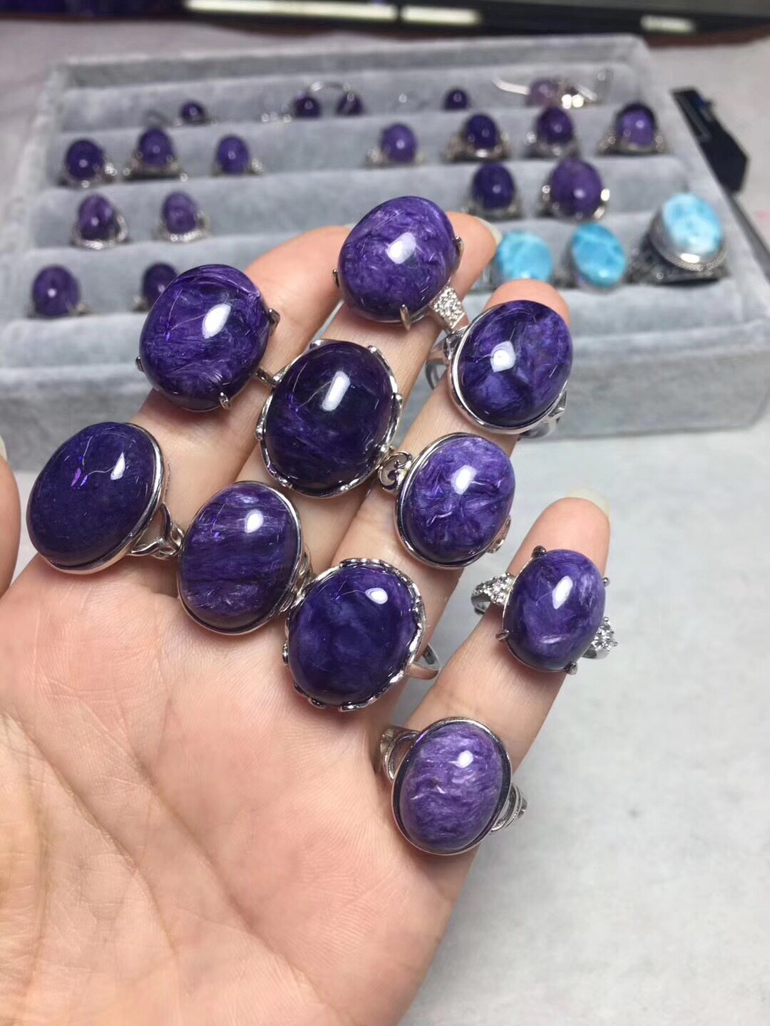 俄罗斯紫_精品天然俄罗斯紫龙晶戒指s925银镶嵌戒面紫龙纹清晰罗查石