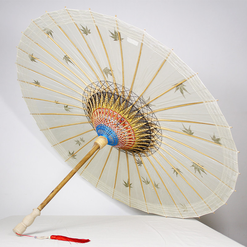 整一把油纸伞,走过幽怨的雨巷