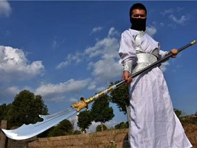 龙泉刀剑特价一体高锰钢青龙偃月刀武术关刀古兵器大刀硬刀未开刃