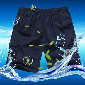 男士沙色风衣搭配