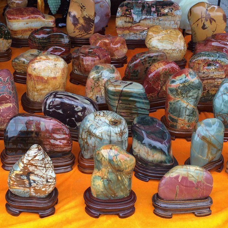 特价qh_广东韶关乳源彩石瑶山五彩石观赏天然奇石头办公室画面石摆件