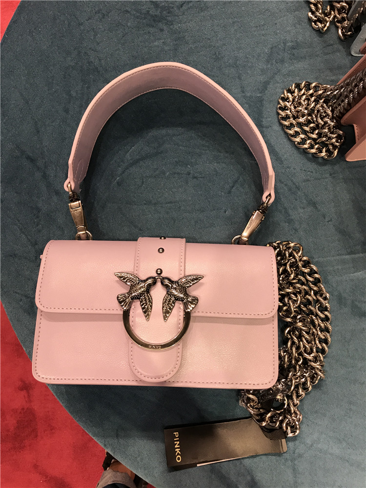 意大利专柜代购 pinko 17秋冬 女 纯色宽肩带铆钉单肩包1p210l