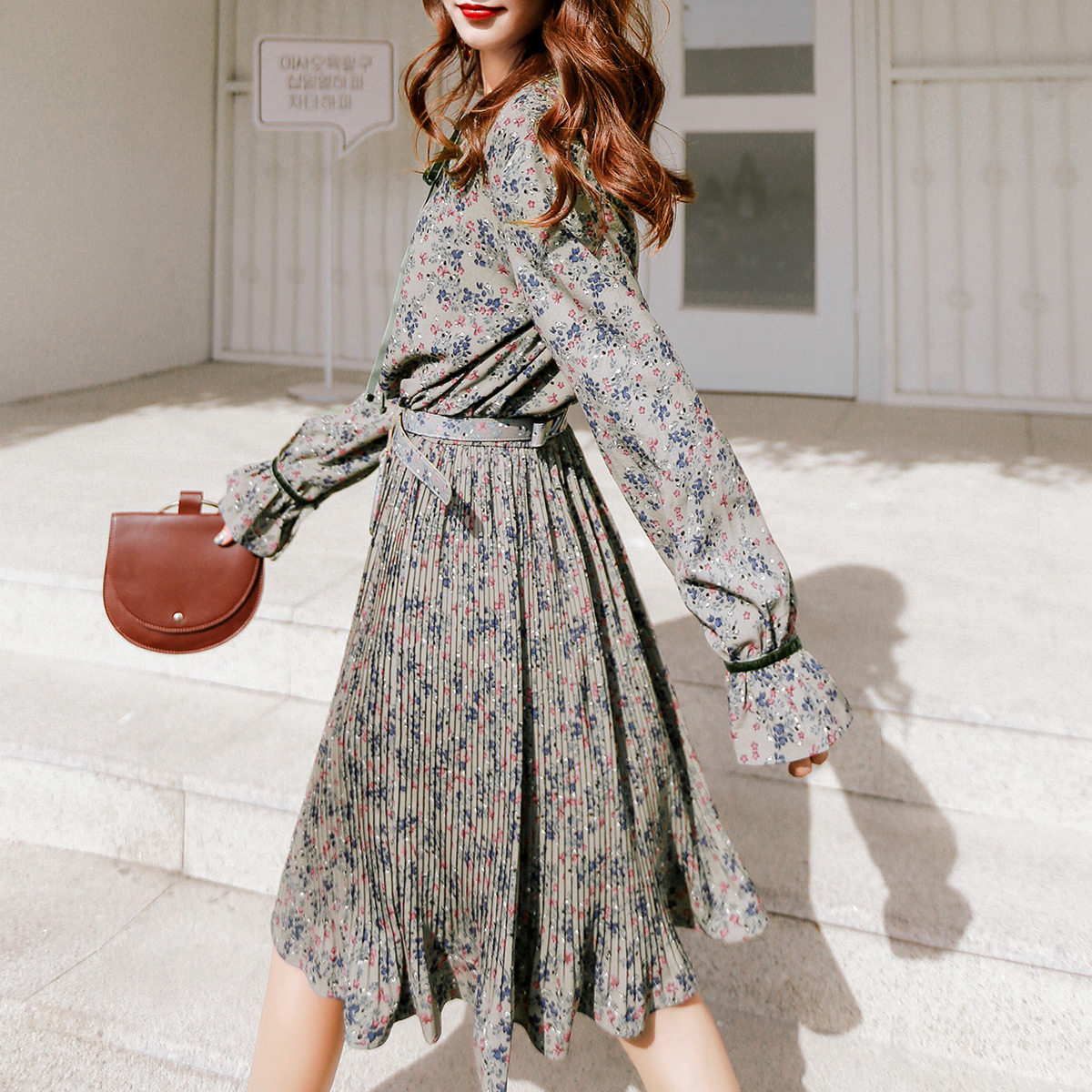 长袖小碎花连衣裙2017秋装新款雪纺高腰绑带显瘦中长款百褶裙子女