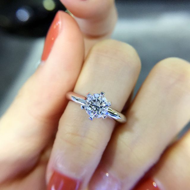 百圣珠宝 裸钻定制18k白金经典六爪钻石戒指30分结婚求婚钻戒女款