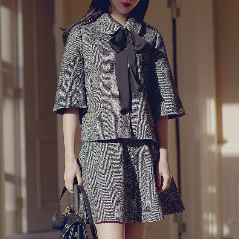 2018新款小香风套装,优雅加分!