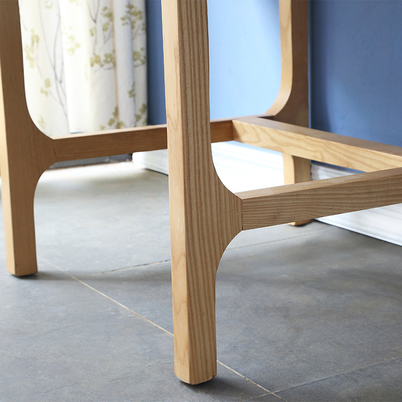北欧白色烤漆实木脚书桌书台现代简约电脑桌样板间书房写字台家具