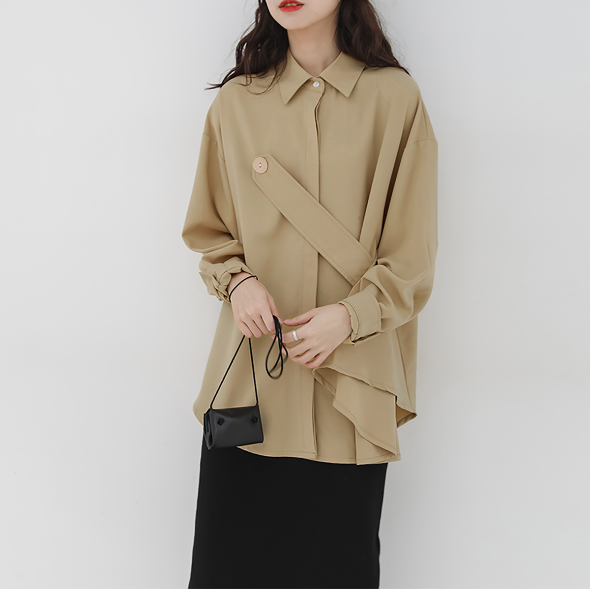 金大班高雅2019秋新款气质Polo领个性不规则斜扣衬衫上衣女设计感