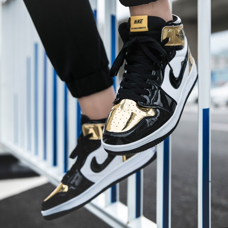 特价樱木花道aj1 高帮_aj1限量版新空军一号男鞋黑金球鞋电镀银乔1