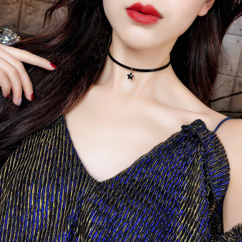 饰品女 颈带_星星锁骨女短款黑色颈链chocker项圈脖子饰品颈带日韩网