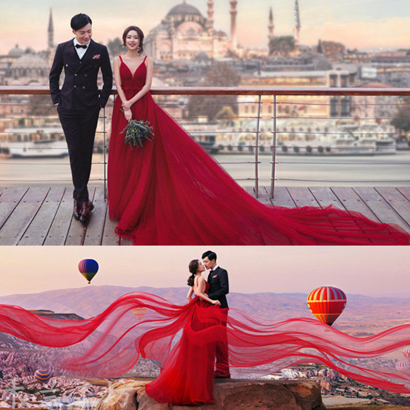 红色婚纱拖尾