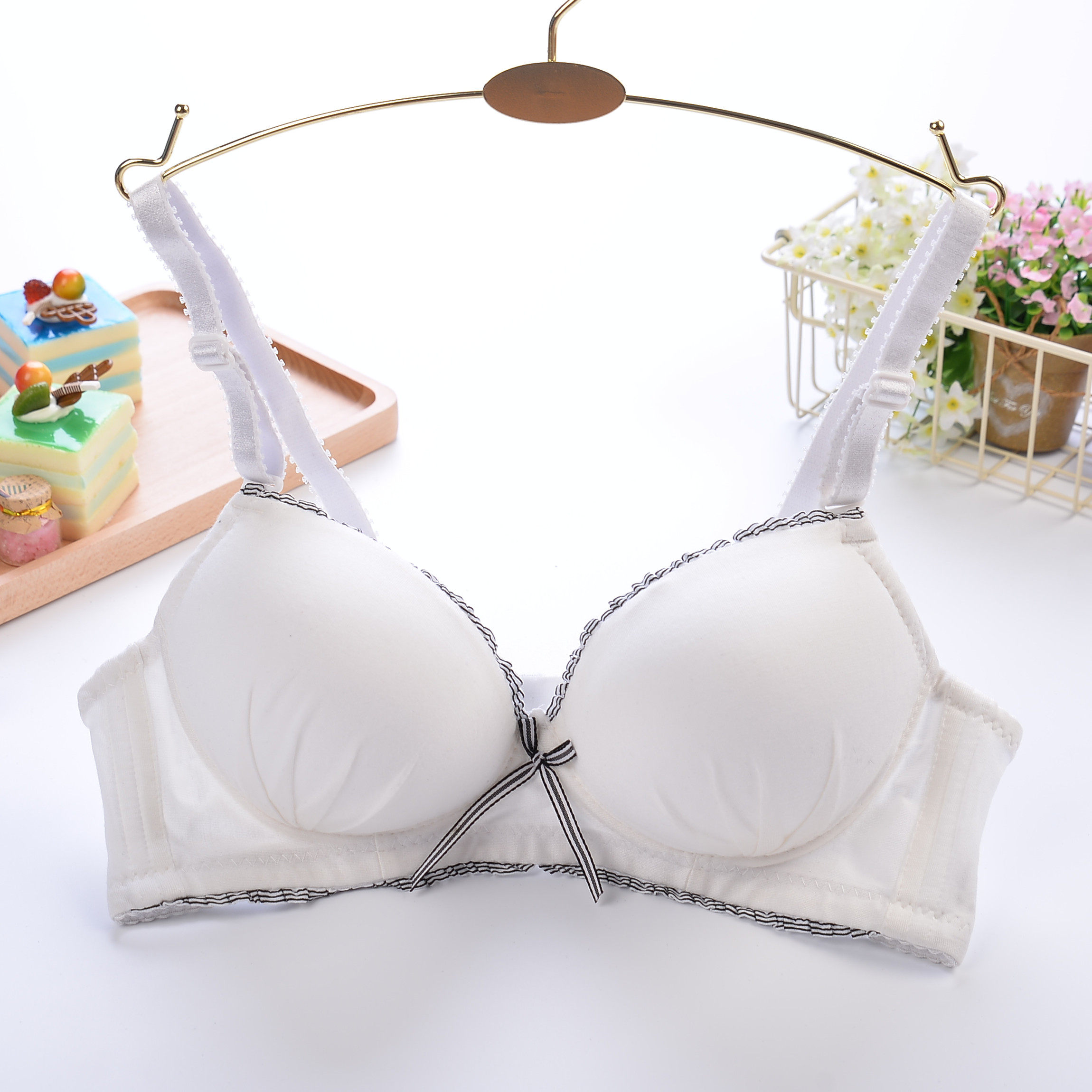 夏季小胸_内衣女夏季薄款白色 少女文胸发育期无钢圈20岁小胸高中学生