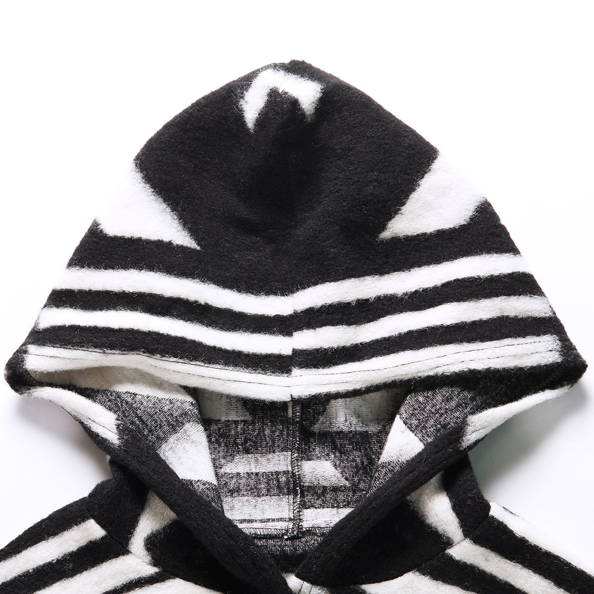 气质黑白格子斗篷外套