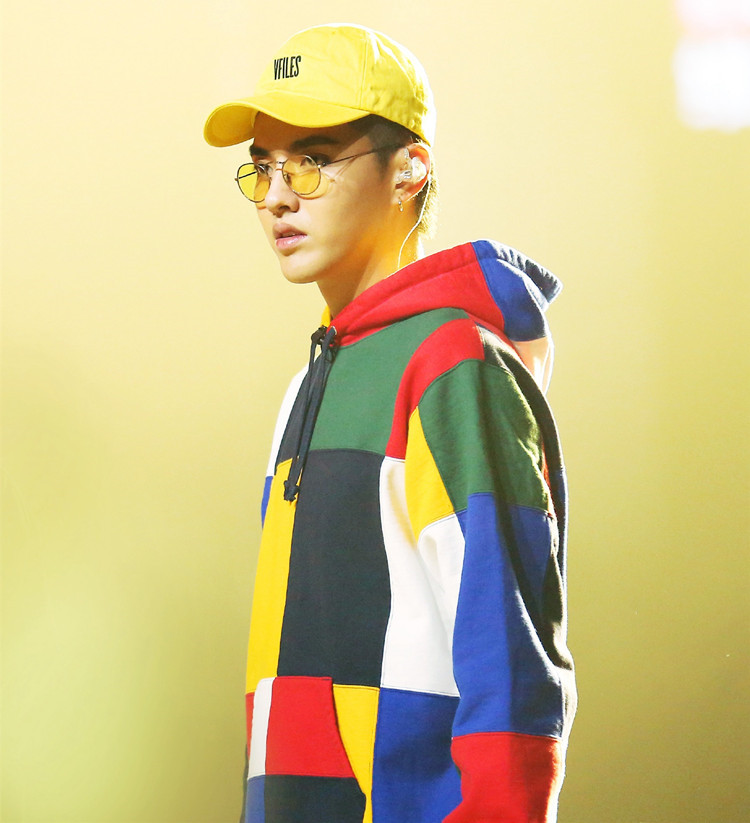 吴亦凡同款卫衣男大额优惠券