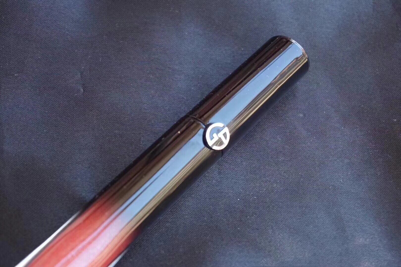 阿玛尼唇釉黑管