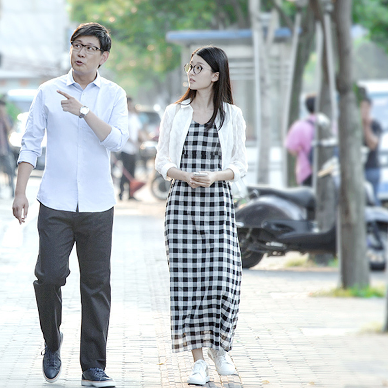 欢乐颂乔欣同款关雎尔关关同款简约黑白格子文艺连衣裙背心长裙