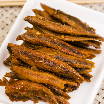 湖南特产银城湘味qq鱼仔15g40包零食小吃口水鱼干香辣毛毛鱼麻辣