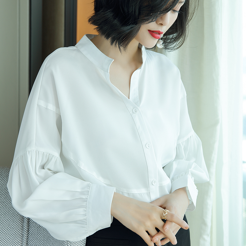 休闲精致的白衬衫,穿出温婉女人味