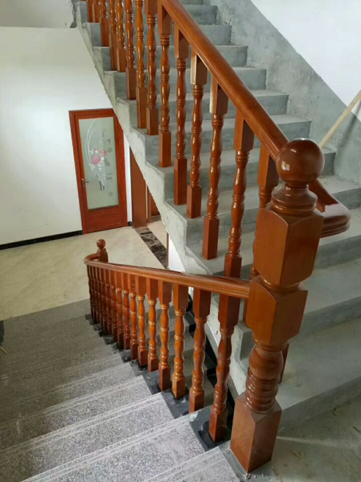 订做实木楼梯扶手室内家用木扶梯立柱阳台飘窗栏杆