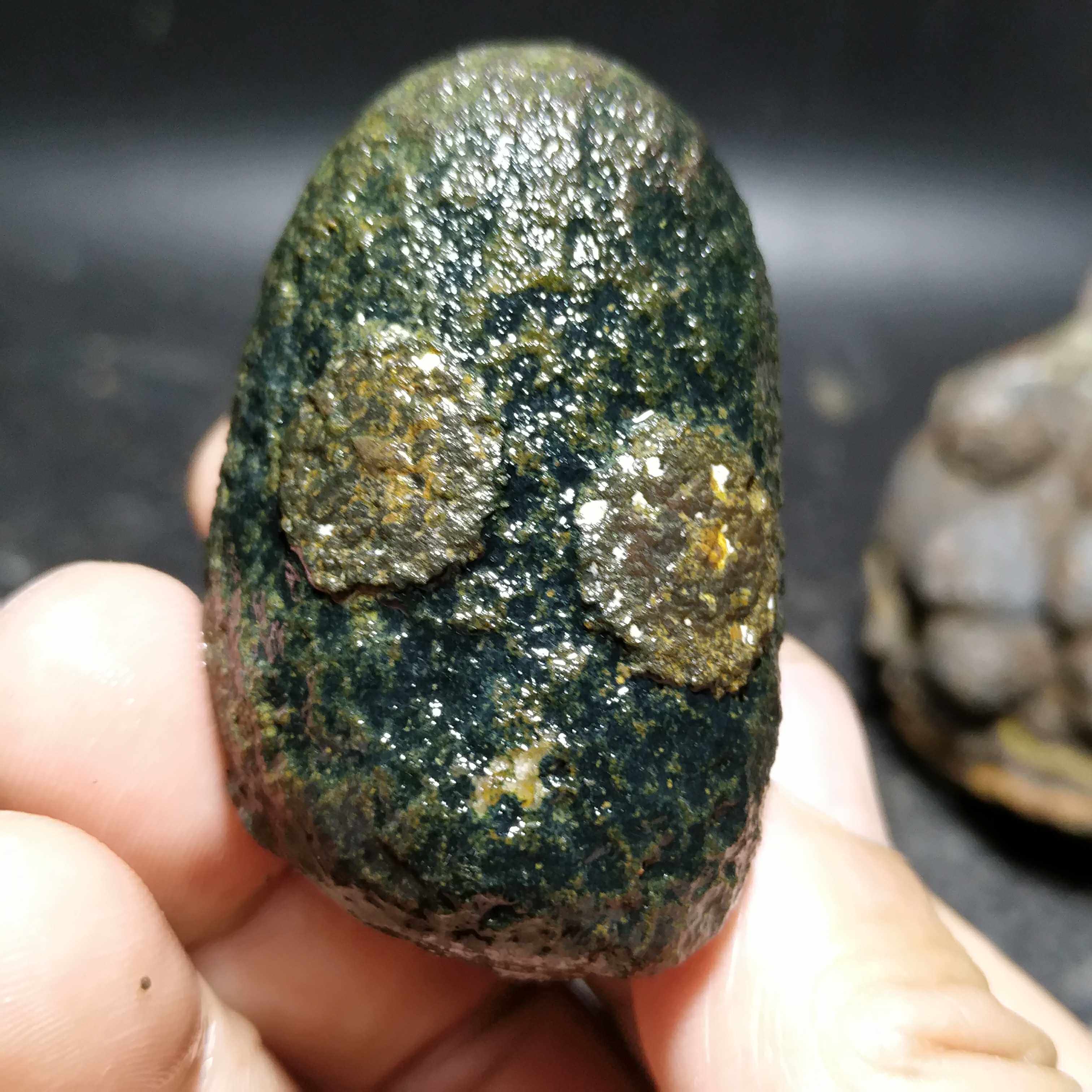 战国红玛瑙原石_宣化战国红玛瑙原石天然天眼石奇石怪石手把件吊坠料