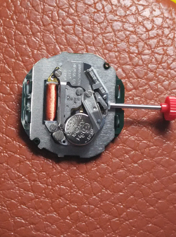 全新原装美优达 miyota 男单日历 2115 石英机芯手表配件2035单历