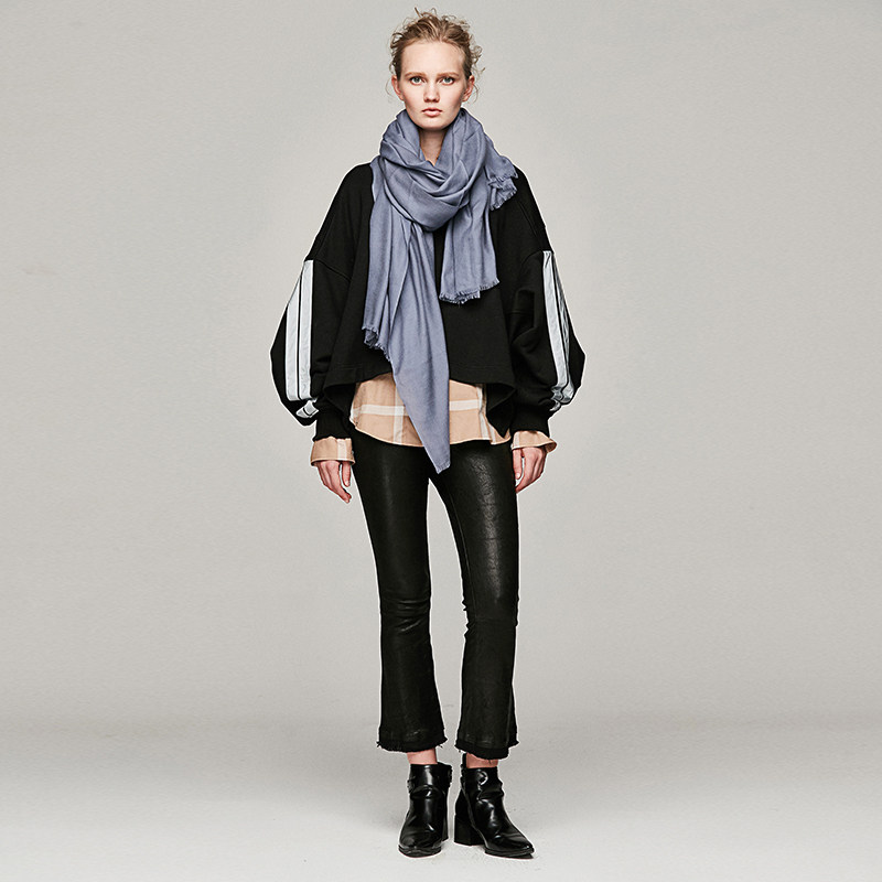 复古喇叭裤,逆天长腿的百搭神器