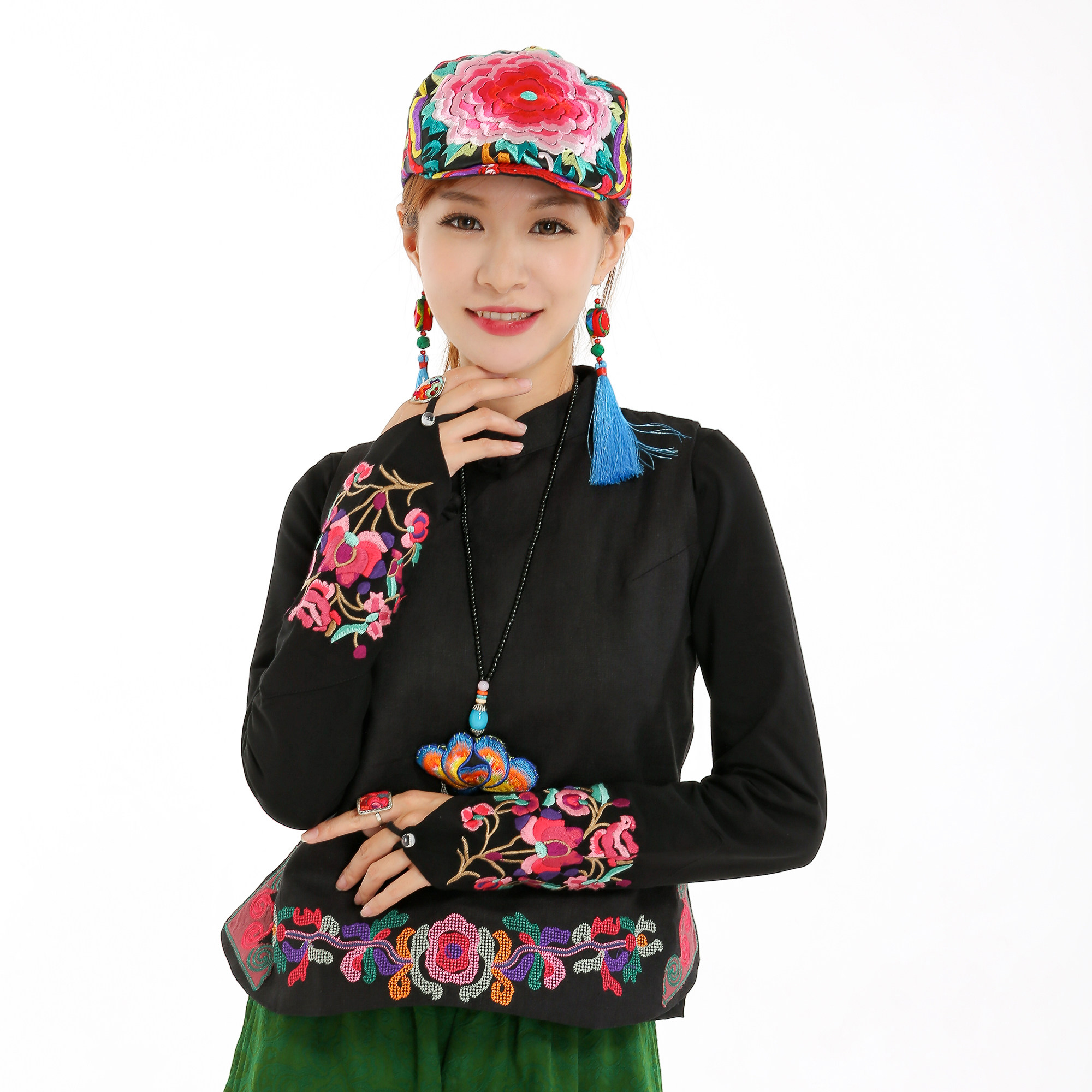 云南刺绣女装_新款女装上衣花衣原创云南民族风马甲棉麻盘扣修身绣花