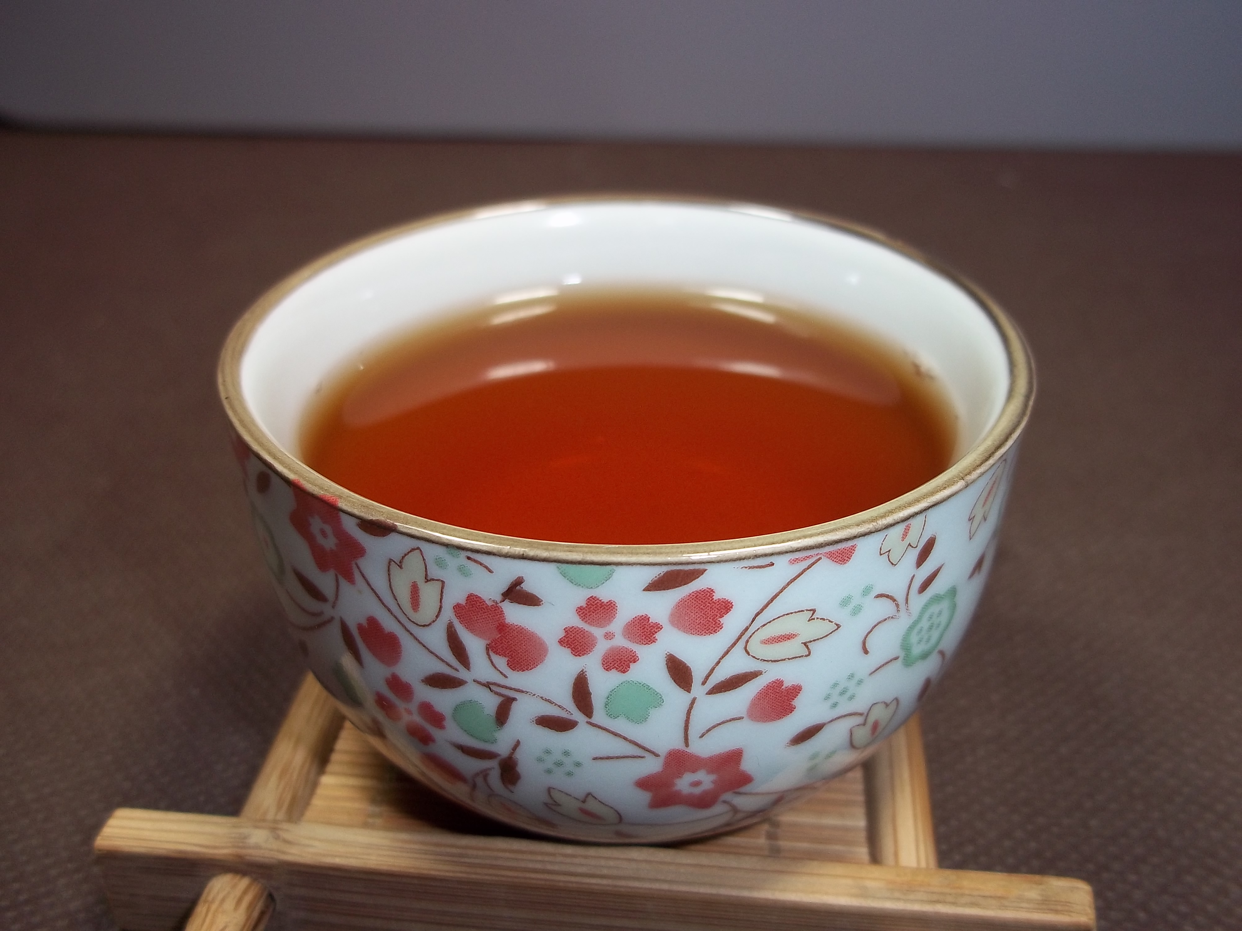 喝茶,就是把苦味咽下去!