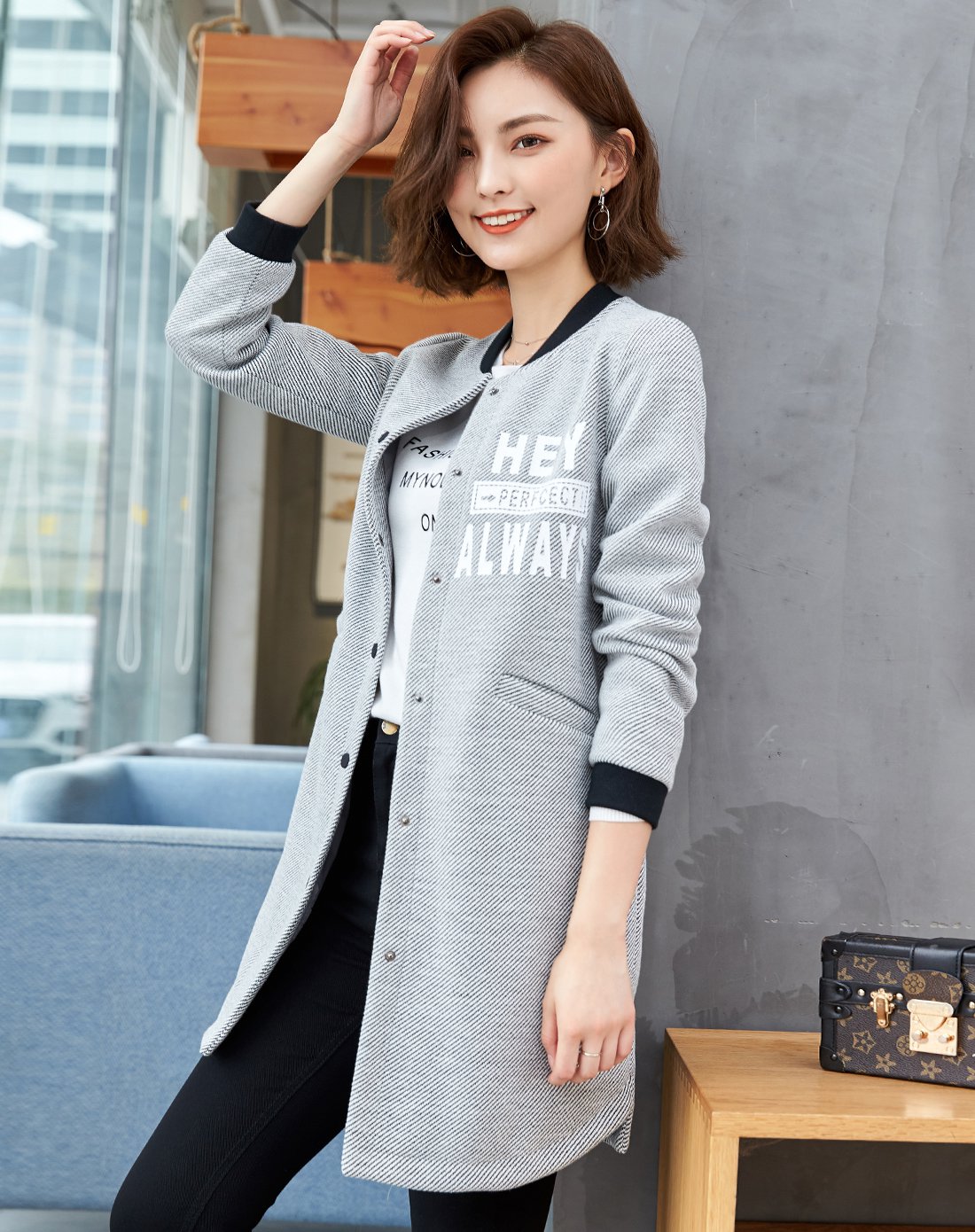 包邮 唯依◆茜系列品牌折扣女装长袖中长款棒球服保暖呢外套11.