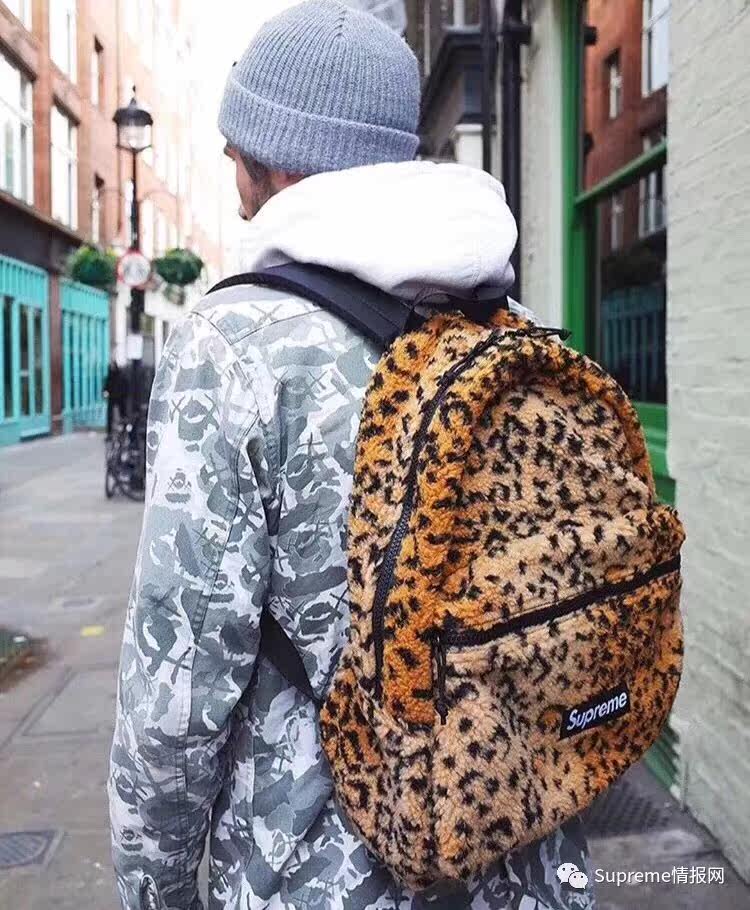 sold supreme17fw leopard fleece backpack 黄豹纹 背包 双肩包_7折