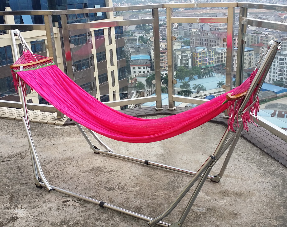 吊床架_包邮越南吊床网床白色管室内户外自驾游折叠秋千可调支架网床