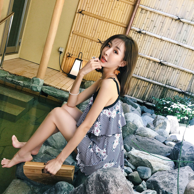 亦美珊泳衣女连体保守裙式遮肚显瘦性感荷叶边小胸聚拢温泉游泳衣