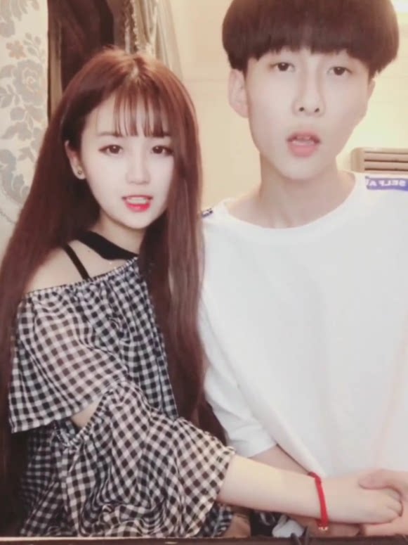 韩版_网红同款衣服女快手红人韩版2018夏学生露肩小不点杨清柠同款