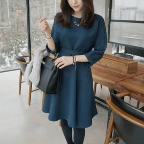 2018秋冬装新款韩版宽松纯色毛呢连衣裙气质