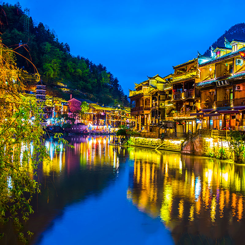 【vip私人定制】张家界凤凰古城旅游5天4晚纯玩 天门山 旅行社_双氙车