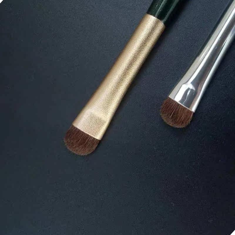 熊先森初学者烟熏刷小马毛眼影刷扁头舌型细节卧蚕刷单支化妆刷