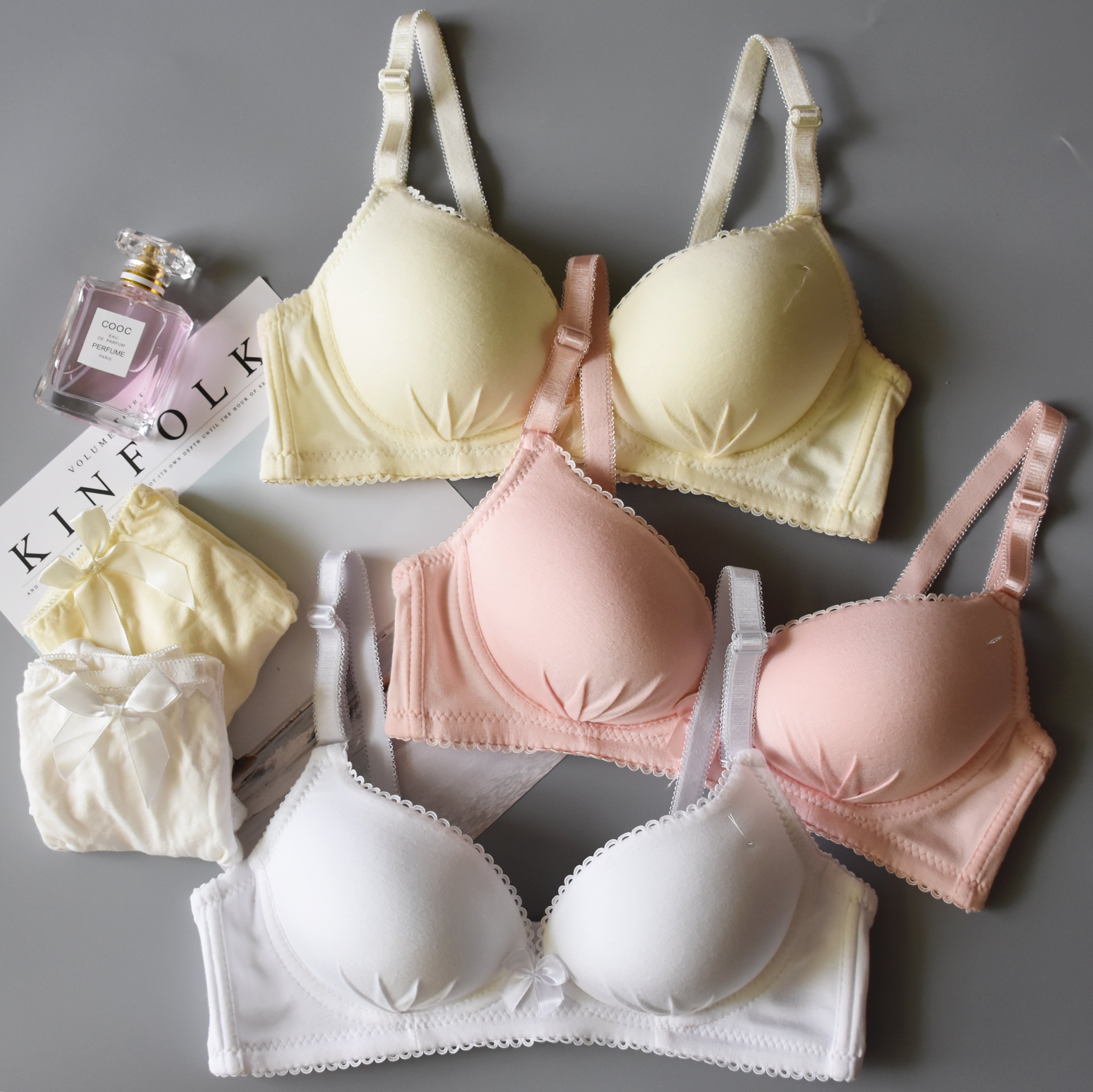 少女内衣套装 高中生_新款秋季少女初高中学生文胸无钢圈无痕内衣纯色