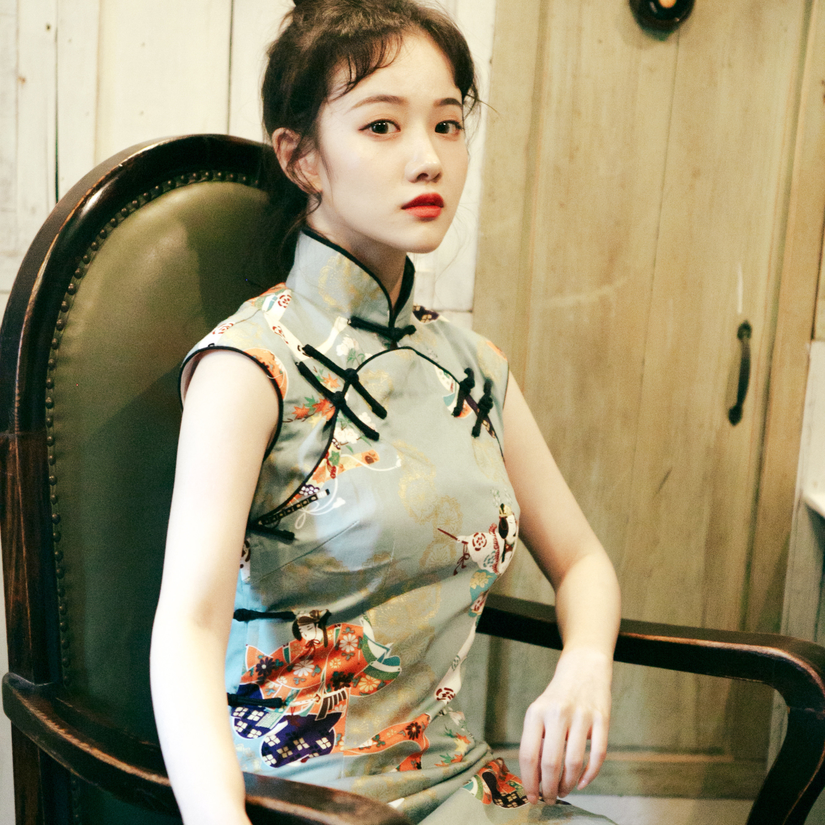 限时赏味原创设计仕女民国无袖双圆襟少女修身开襟全盘扣长旗袍优惠券